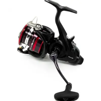Катушка безынерционная Daiwa с "бейтраннер" 20 NINJA BR LT 4000-C (20 NINJA BR LT 4000-C)